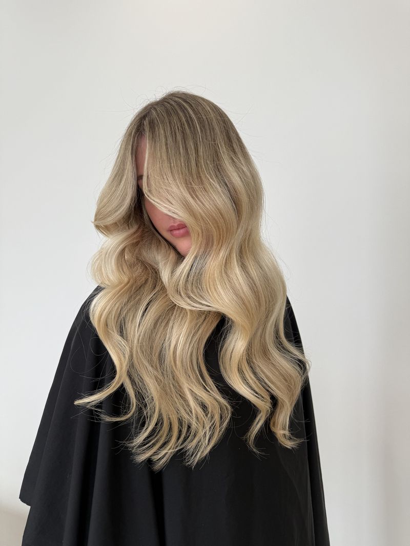 Buttery blonde in sculpted waves